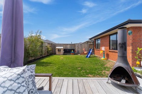 Photo of property in 14 Furlong Road, Papamoa, 3118