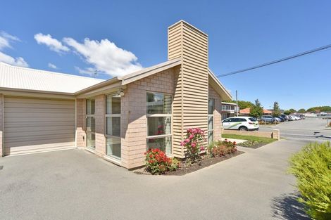Photo of property in 1/38 Sawyers Arms Road, Northcote, Christchurch, 8052
