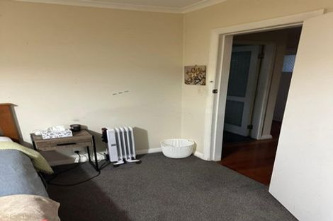 Photo of property in 19 Kiwi Crescent, Tawa, Wellington, 5028