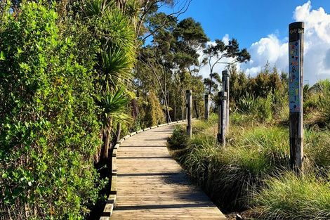 Photo of property in 11 Oioi Road, Hobsonville, Auckland, 0616