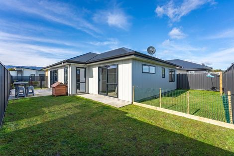 Photo of property in 24 Enereta Road, Otaki, 5512
