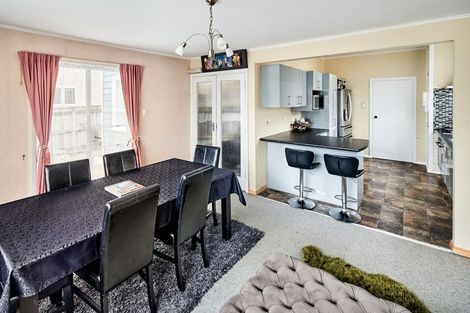 Photo of property in 68 Churton Crescent, Taita, Lower Hutt, 5011