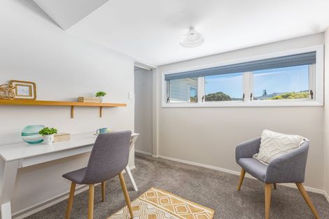 Photo of property in 20a Steyne Avenue, Plimmerton, Porirua, 5026