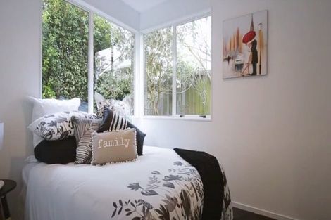 Photo of property in 1/42 Holland Road, Hillcrest, Auckland, 0627