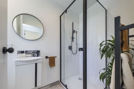 Photo of property in 21 Chadwick Place, Highbury, Palmerston North, 4412