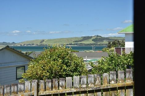 Photo of property in 32 Sandy Beach Road, Tinopai, 0593