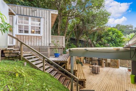 Photo of property in 46 Wood Bay Road, Titirangi, Auckland, 0604