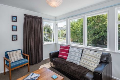 Photo of property in 24 Queens Road, Waikanae Beach, Waikanae, 5036