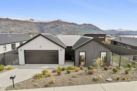 Photo of property in 37 Farrant Drive, Wanaka, 9305