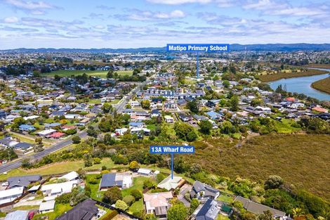 Photo of property in 13a Wharf Road, Te Atatu Peninsula, Auckland, 0610