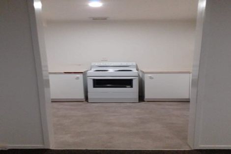 Photo of property in 2/28 Lilburn Crescent, Massey, Auckland, 0614