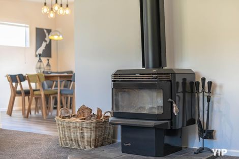 Photo of property in 43 Carluke Street, Paparangi, Wellington, 6037