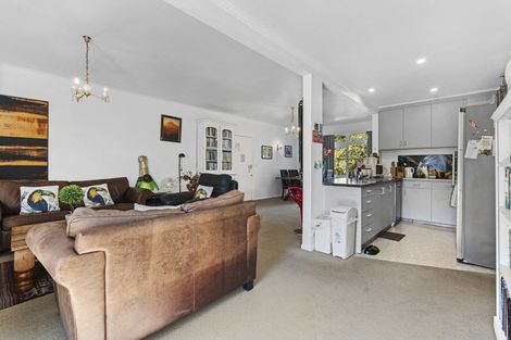 Photo of property in 28 Carrington Street, New Plymouth, 4310