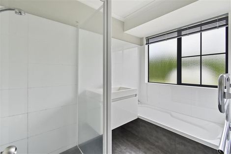 Photo of property in 22 Everlea Place, Alfriston, Auckland, 2105