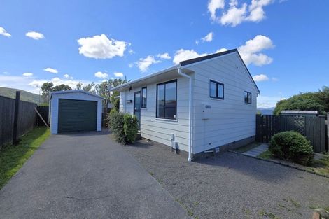 Photo of property in 3 Owaka Close, Kelson, Lower Hutt, 5010