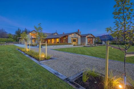 Photo of property in 8 Waimana Place, Wanaka, 9305