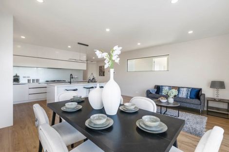 Photo of property in 32 Bine Crescent, Orewa, 0931