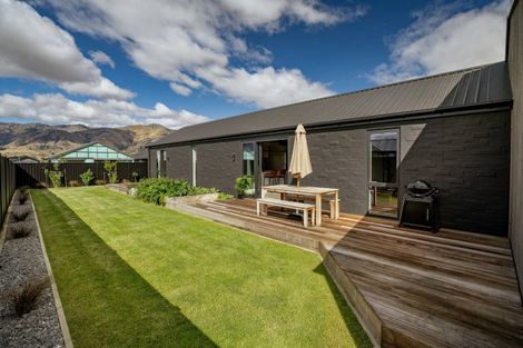 Photo of property in 17 Dunn Street, Lake Hawea, 9382