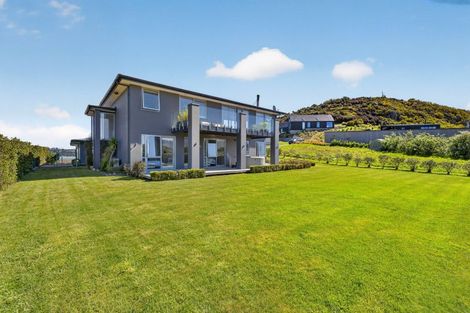 Photo of property in 11 Kaioruru Lane, Charteris Bay, Lyttelton, 8971