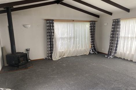 Photo of property in 52 California Drive, Totara Park, Upper Hutt, 5018