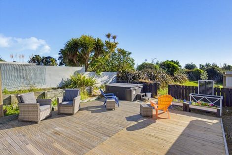 Photo of property in 11 Rodney Avenue, Te Horo Beach, Otaki, 5581