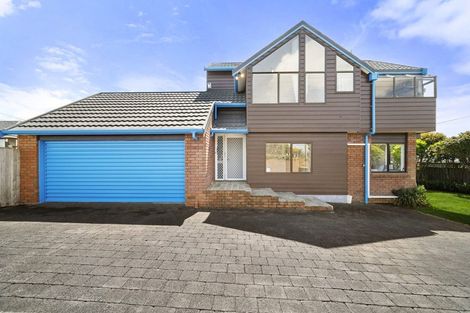 Photo of property in 1/56 Aberdeen Road, Campbells Bay, Auckland, 0620
