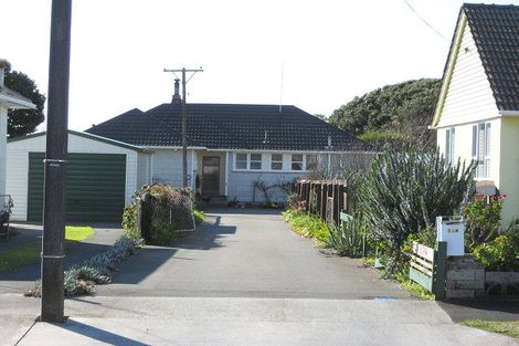 Photo of property in 13a Karaka Street, Merrilands, New Plymouth, 4312