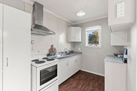 Photo of property in 73 Cornfoot Street, Castlecliff, Whanganui, 4501