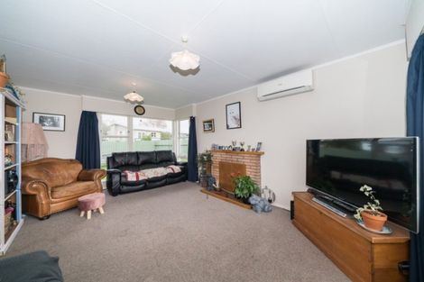 Photo of property in 28 Dewe Avenue, Feilding, 4702