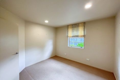Photo of property in 2/15 Stoneleigh Court, Sunnynook, Auckland, 0632