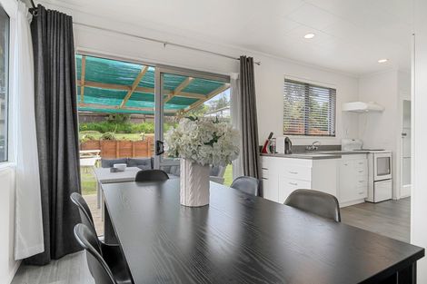 Photo of property in 66 Captain Scott Road, Glen Eden, Auckland, 0602