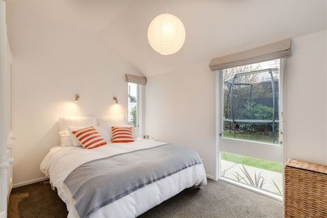 Photo of property in 2 Rutherglen Avenue, Ilam, Christchurch, 8041