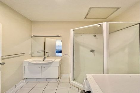 Photo of property in Terrace Tower Apartments, 8a/126 The Terrace, Wellington Central, Wellington, 6011