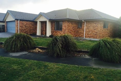 Photo of property in 22 Linkwater Way, Parklands, Christchurch, 8083