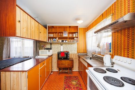 Photo of property in 34 Rhodes Drive, Kelvin Grove, Palmerston North, 4414