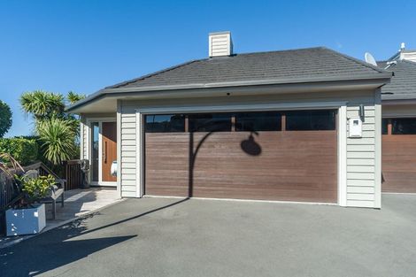 Photo of property in 11 Curnow Way, Kaiwharawhara, Wellington, 6035