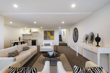 Photo of property in 13 Seaview Road, Castor Bay, Auckland, 0620