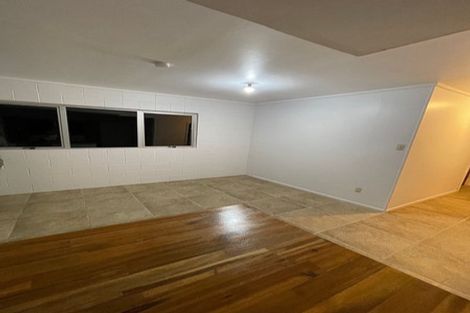 Photo of property in 24 Noeleen Street, Glenfield, Auckland, 0629