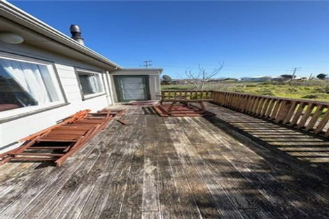 Photo of property in 56 Blake Street, Waitara, 4320