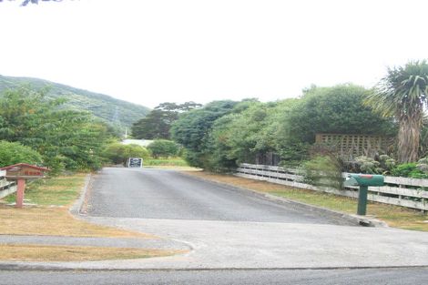 Photo of property in 8 Malcolm Gillies Grove, Totara Park, Upper Hutt, 5018