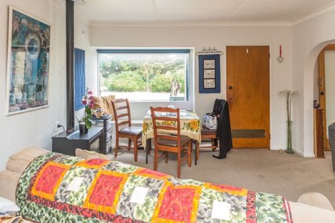 Photo of property in 4 Seafront Road, Castlecliff, Whanganui, 4501
