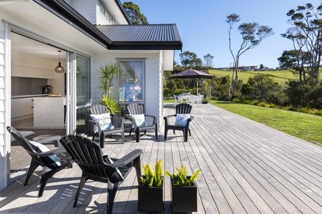 Photo of property in 23 Brownhill Road, Whitford, Manurewa, 2576