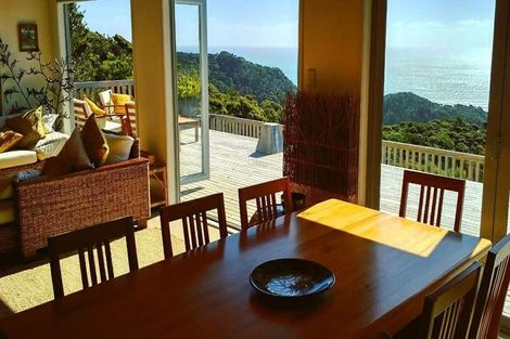 Photo of property in 128 Lone Kauri Road, Karekare, Auckland, 0772