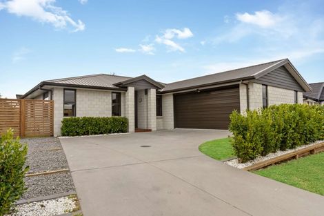 Photo of property in 26 Harding Drive, Papamoa Beach, Papamoa, 3118