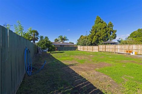 Photo of property in 209a Edmonton Road, Te Atatu South, Auckland, 0610
