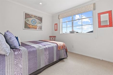 Photo of property in 15 Mt Lebanon Crescent, The Gardens, Auckland, 2105