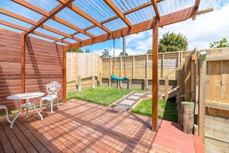 Photo of property in 130 Atkinson Road, Titirangi, Auckland, 0604