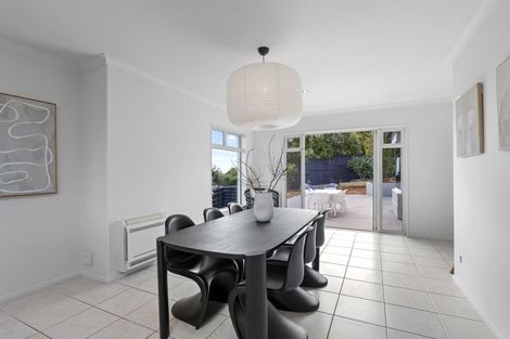 Photo of property in 37 Highcrest Heights, Westmorland, Christchurch, 8025