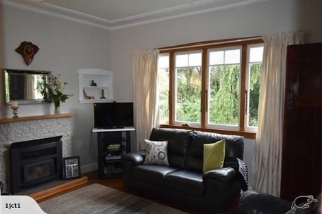 Photo of property in 510 Grove Road, Mayfair, Hastings, 4122