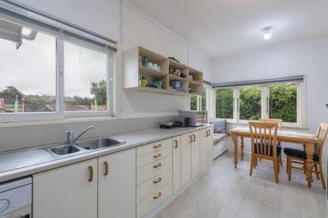 Photo of property in 114 Waimea Road, Nelson South, Nelson, 7010